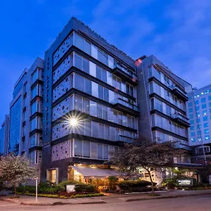 100 Luxury By Preferred 5* Bogotá