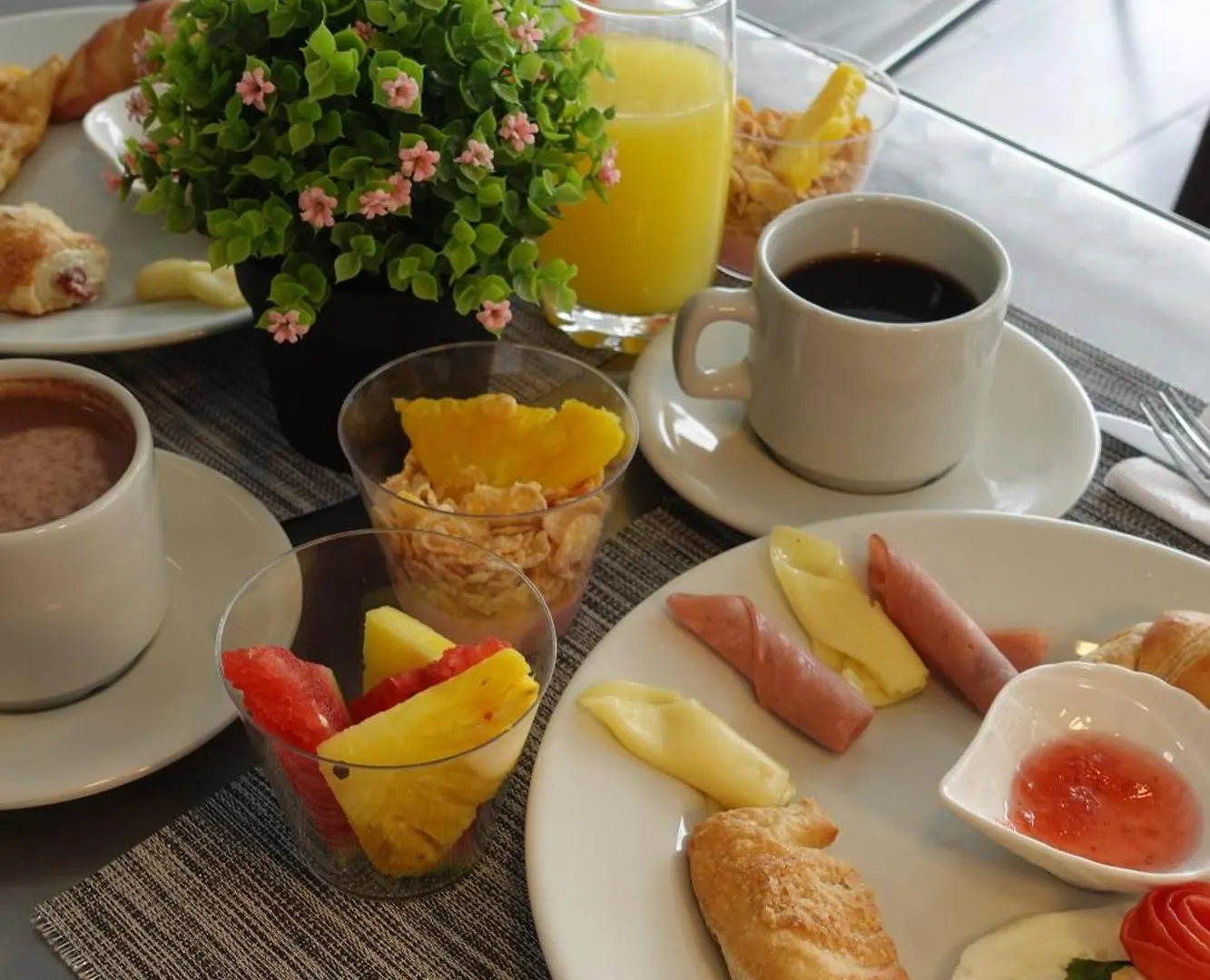 Diagonal Hotel Chipichape Cali 3*,  Colombia